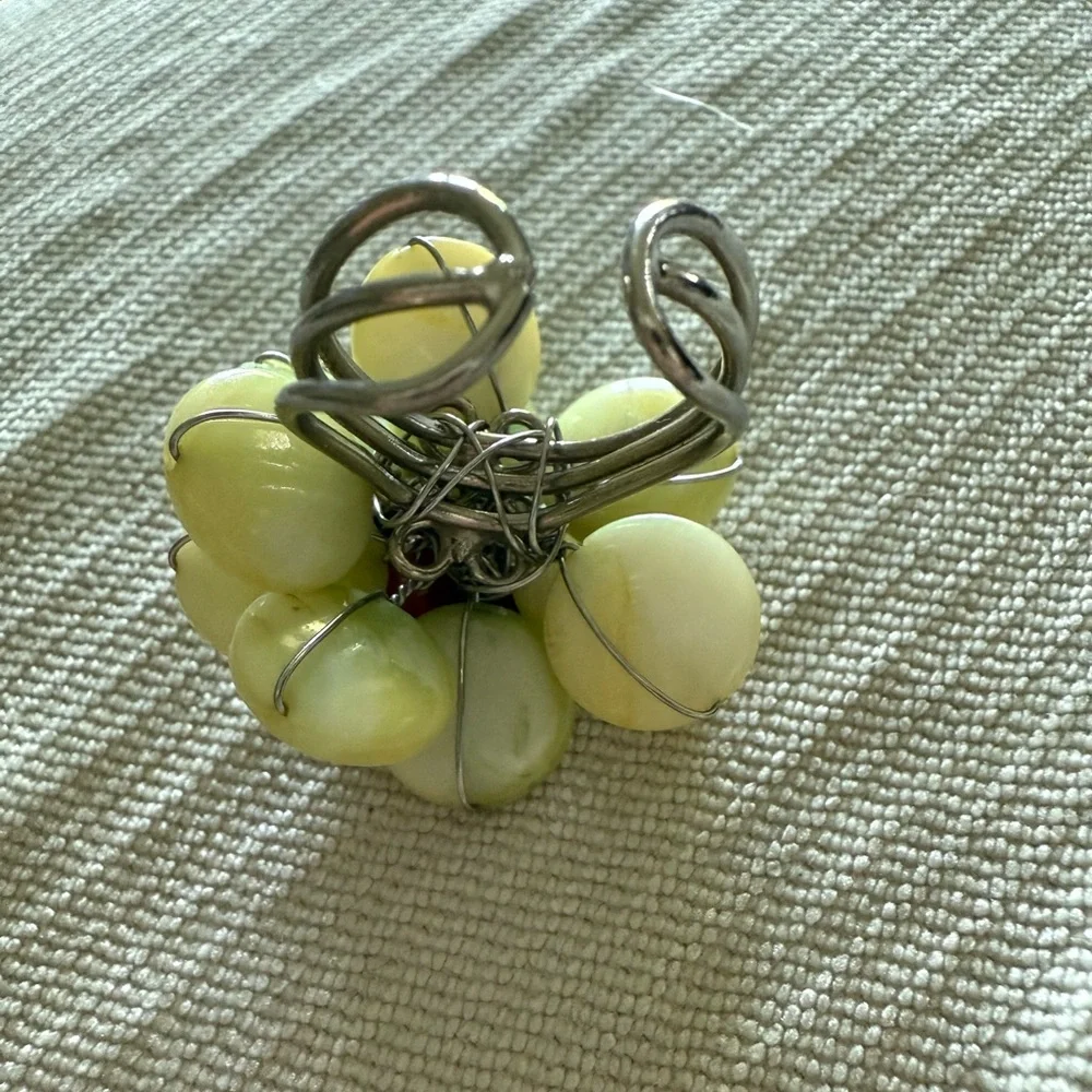 Vintage Floral Gemstone Ring - Picture 5 of 5